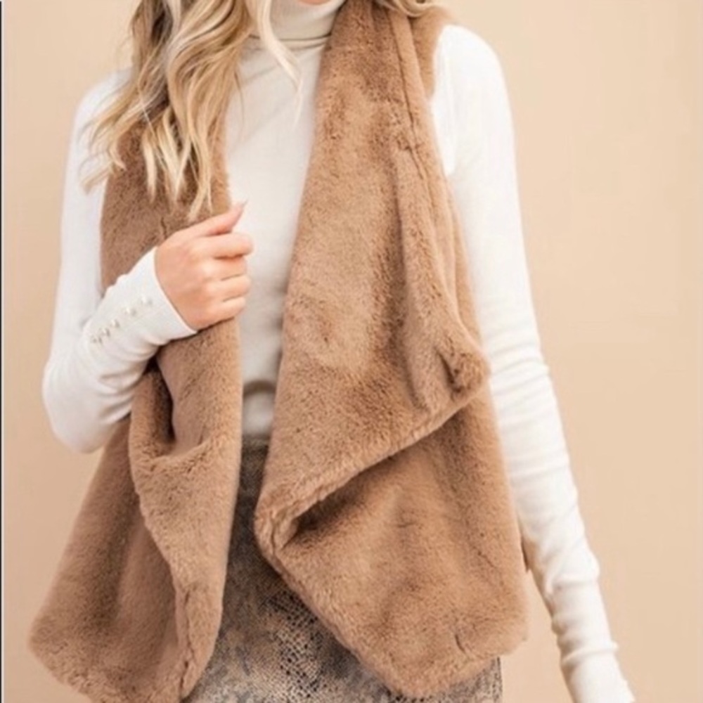 🍁MOCHA WATERFALL FUR VEST